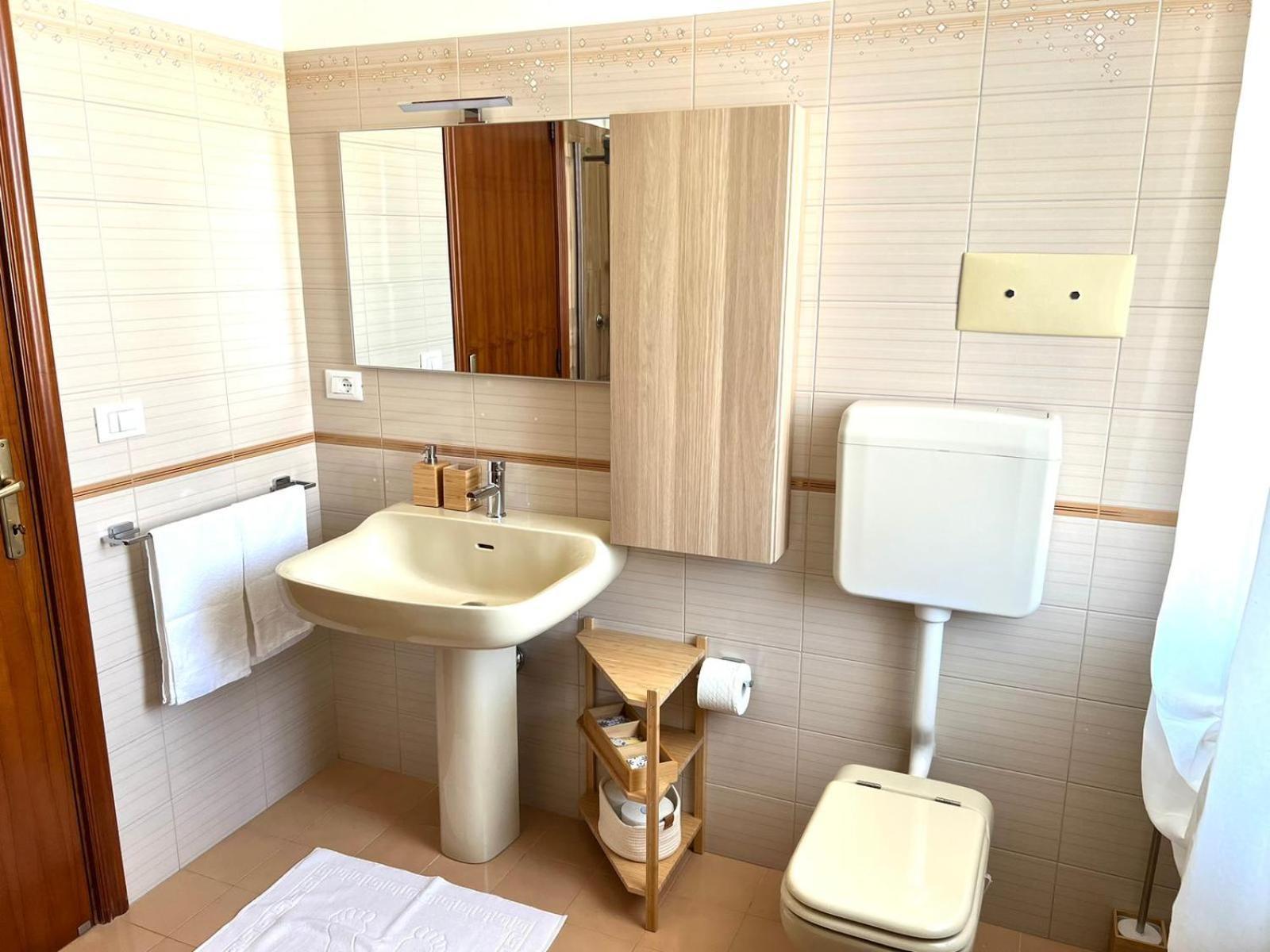 Damadimare Casa Vacanze Montesilvano Ngoại thất bức ảnh